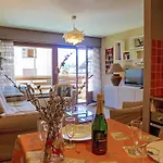 Immeuble Rond-point Apt- 11 By Interhome 公寓